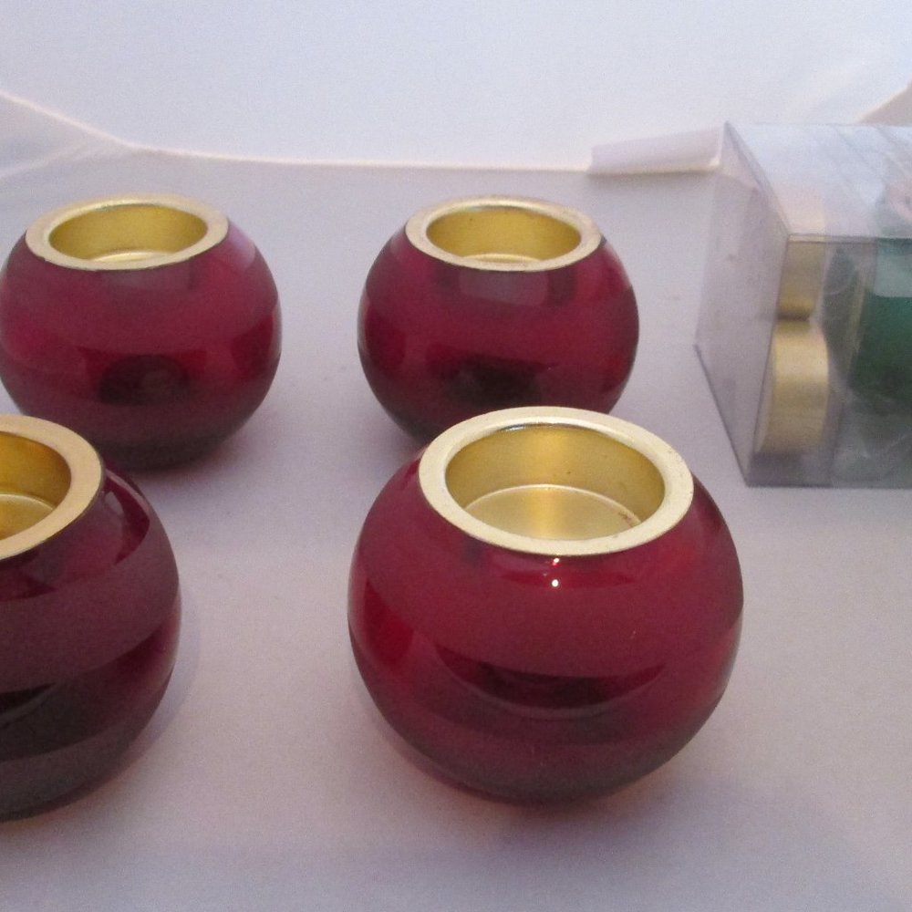 5 American Greetings Tealight Holders 4 burgundy 1 green